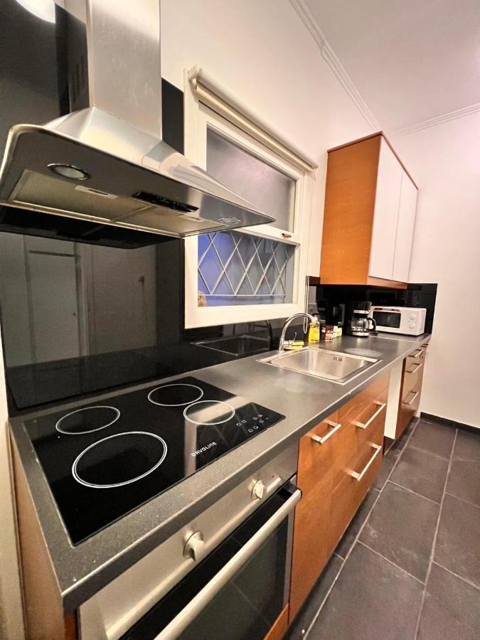 Feel Like Home Concert Hall Apartment - Sem Athena Bagian luar foto